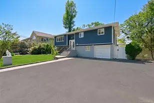 18 Park Dr E, Syosset, NY 11791 - Photo 23