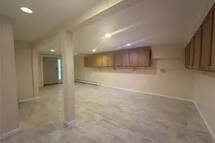 8 Patio Rd, Middletown, NY 10941 - Photo 9