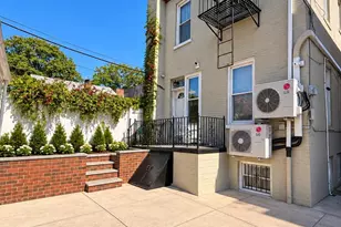 662 E 52nd St, Brooklyn, NY 11203 - Photo 27
