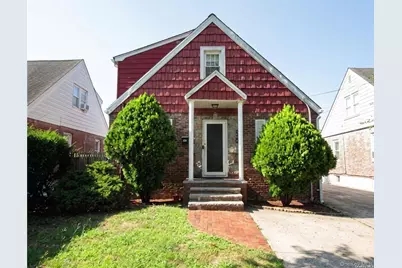 136 Henry Street, Valley Stream, NY 11580 - Photo 1