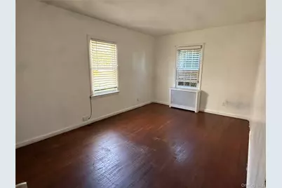 136 Henry Street, Valley Stream, NY 11580 - Photo 15