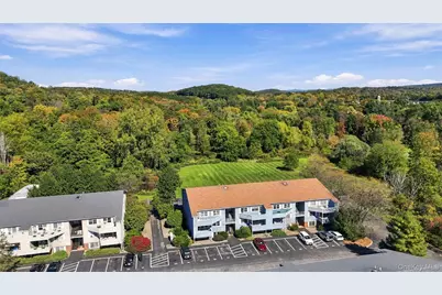 216 West Road #61, Pleasant Valley, NY 12569 - Photo 27