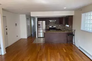 92-18 195th Pl, Hollis, NY 11423 - Photo 3