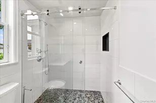 3533 Ropes Ave, Bronx, NY 10475 - Photo 11