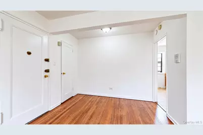 78-43 147th Street #3V, Kew Gardens, NY 11367 - Photo 3