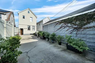 10526 131st Street, Richmond Hill, NY 11419 - Photo 27