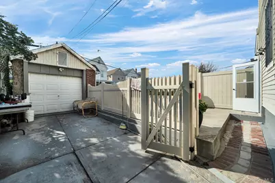 10526 131st Street, Richmond Hill, NY 11419 - Photo 25