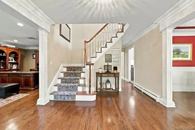 26 Astro Place, Dix Hills, NY 11746 - Photo 3