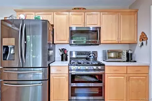 150 N Woods Dr, Wading River, NY 11792 - Photo 11