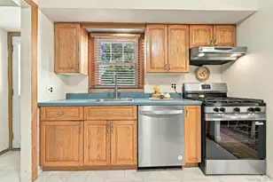 2 Milburn Ln, Huntington, NY 11743 - Photo 19