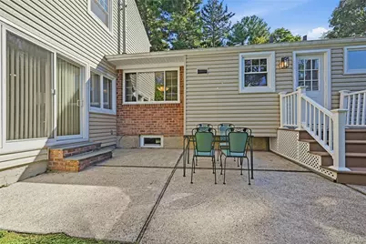 2 Milburn Lane, Huntington, NY 11743 - Photo 37