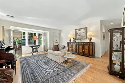 2 Milburn Lane, Huntington, NY 11743 - Photo 7