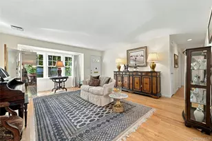 2 Milburn Ln, Huntington, NY 11743 - Photo 7