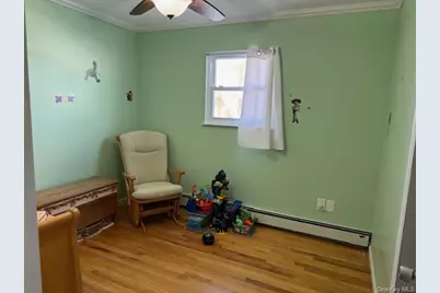 1986 Oakwood Avenue, Merrick, NY 11566 - Photo 9