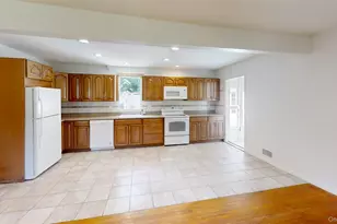 430 Grove Rd, Southold, NY 11971 - Photo 7