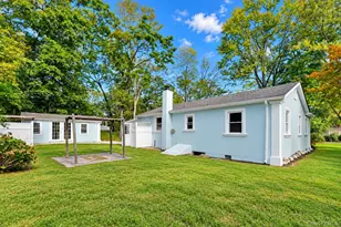 430 Grove Rd, Southold, NY 11971 - Photo 17