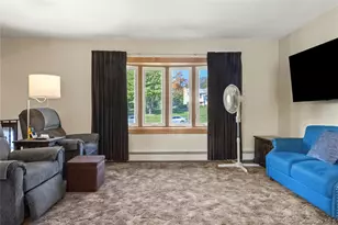 8 Gunsch Estate Dr, Newburgh, NY 12550 - Photo 13