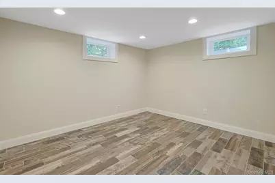 40 South Road, White Plains, NY 10603 - Photo 21