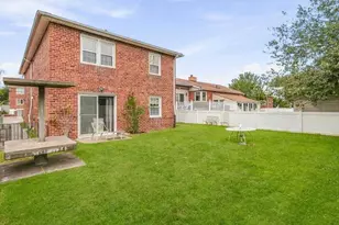 3192 Hatting Pl, Bronx, NY 10465 - Photo 3