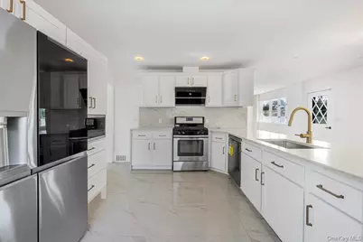 5 Edward Avenue, Hicksville, NY 11801 - Photo 11