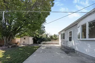 5 Edward Ave, Hicksville, NY 11801 - Photo 23