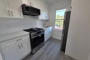110-14 203rd St, Saint Albans, NY 11412 - Photo 5