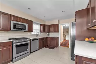 141-79 11th Ave, Whitestone, NY 11357 - Photo 9