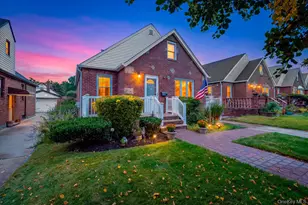 82-46 256th St, Floral Park, NY 11004 - Photo 1