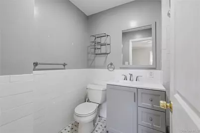 170 Old East Neck Road, Melville, NY 11747 - Photo 19