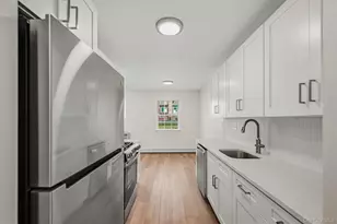 100 Hillside Dr, Middletown, NY 10941 - Photo 9