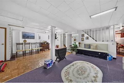 31 Circle Drive W, Elmont, NY 11003 - Photo 17