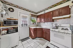 31 Circle Dr W, Elmont, NY 11003 - Photo 5
