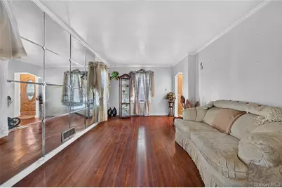 31 Circle Drive W, Elmont, NY 11003 - Photo 3