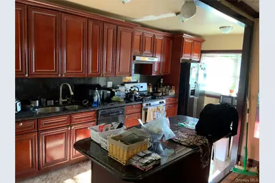 8834 Francis Lewis Boulevard, Jamaica, NY 11427 - Photo 7