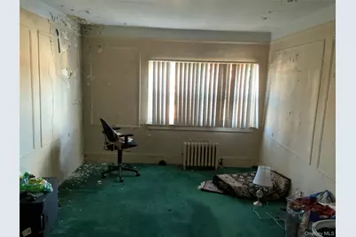 8834 Francis Lewis Boulevard, Jamaica, NY 11427 - Photo 9
