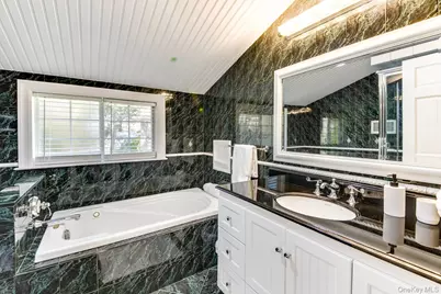 660 Bridgehampton Sag Harbor Turnpike, Bridgehampton, NY 11978 - Photo 15