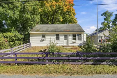 34 McKinley Lane, Poughkeepsie, NY 12601 - Photo 1