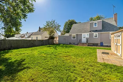 413 Greengrove Avenue, Uniondale, NY 11553 - Photo 7