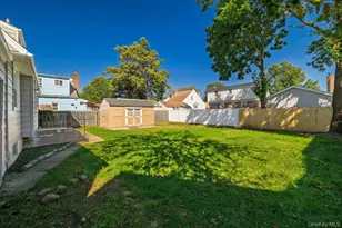 413 Greengrove Ave, Uniondale, NY 11553 - Photo 5