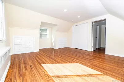 413 Greengrove Avenue, Uniondale, NY 11553 - Photo 17