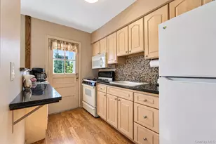 208 1st St, Yonkers, NY 10704 - Photo 13