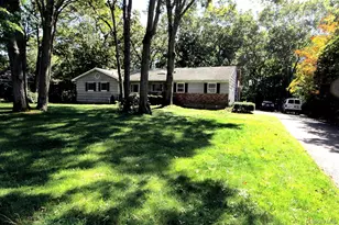 16 Argyle Pl, Smithtown, NY 11787 - Photo 3