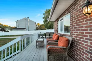 629 East Dr, Lindenhurst, NY 11757 - Photo 39