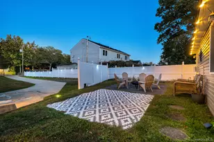 629 East Dr, Lindenhurst, NY 11757 - Photo 41