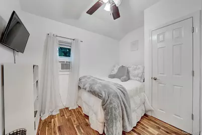 629 East Drive, Lindenhurst, NY 11757 - Photo 19