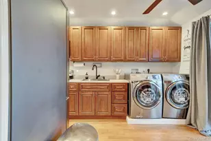 629 East Dr, Lindenhurst, NY 11757 - Photo 23
