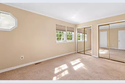 24 Huntington Commons, Yaphank, NY 11980 - Photo 13