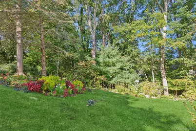 24 Huntington Commons, Yaphank, NY 11980 - Photo 27