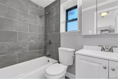 150 Newbrook Lane #150, Bay Shore, NY 11706 - Photo 7