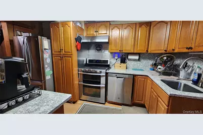 1522 Lurting Avenue, Bronx, NY 10461 - Photo 7